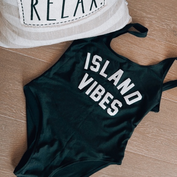 Black one piece swimsuit unpadded - Picture 1 of 1